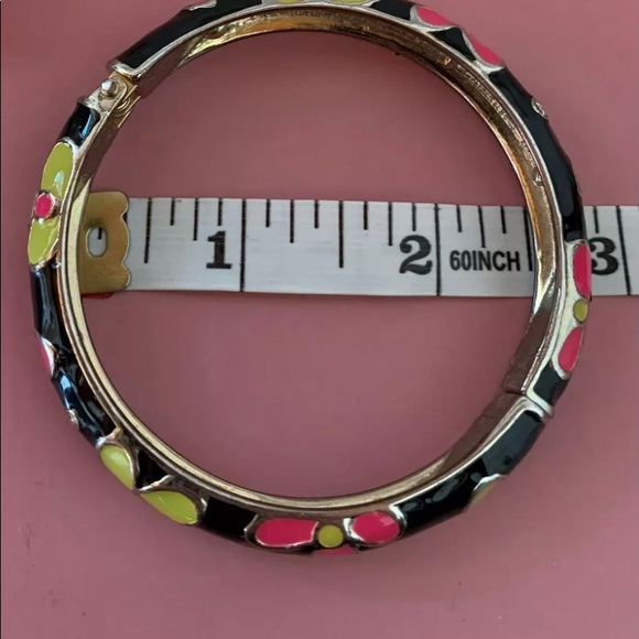 Betsey Johnson Flower Hinged Bangle Bracelet - Picture 2 of 2